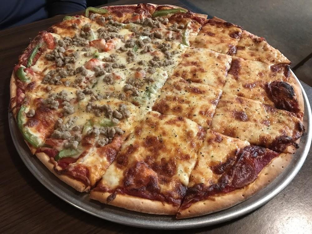 Boomerelli's Pizza
